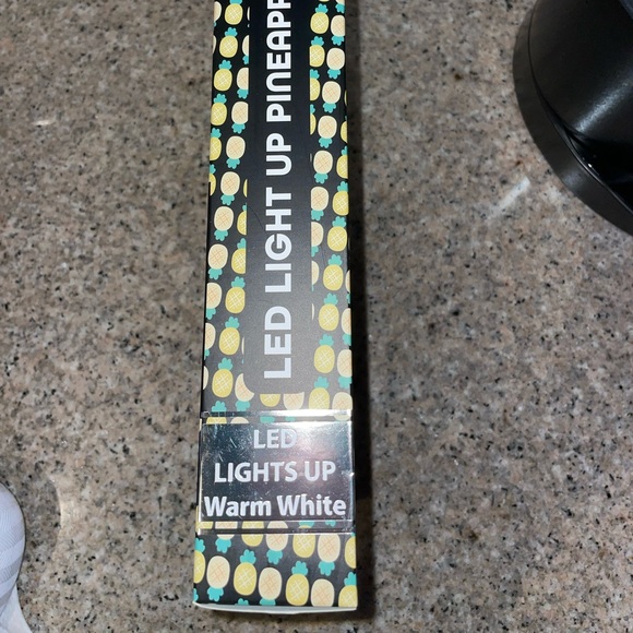 Led Pineapple Light - Picture 4 of 4